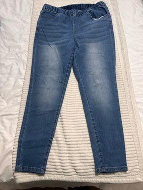 SHEIN Medium Blue Pull-On Skinny Jeans